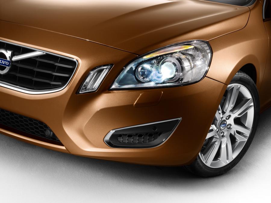  Volvo S60 2010 года  (фото 61 из 226)